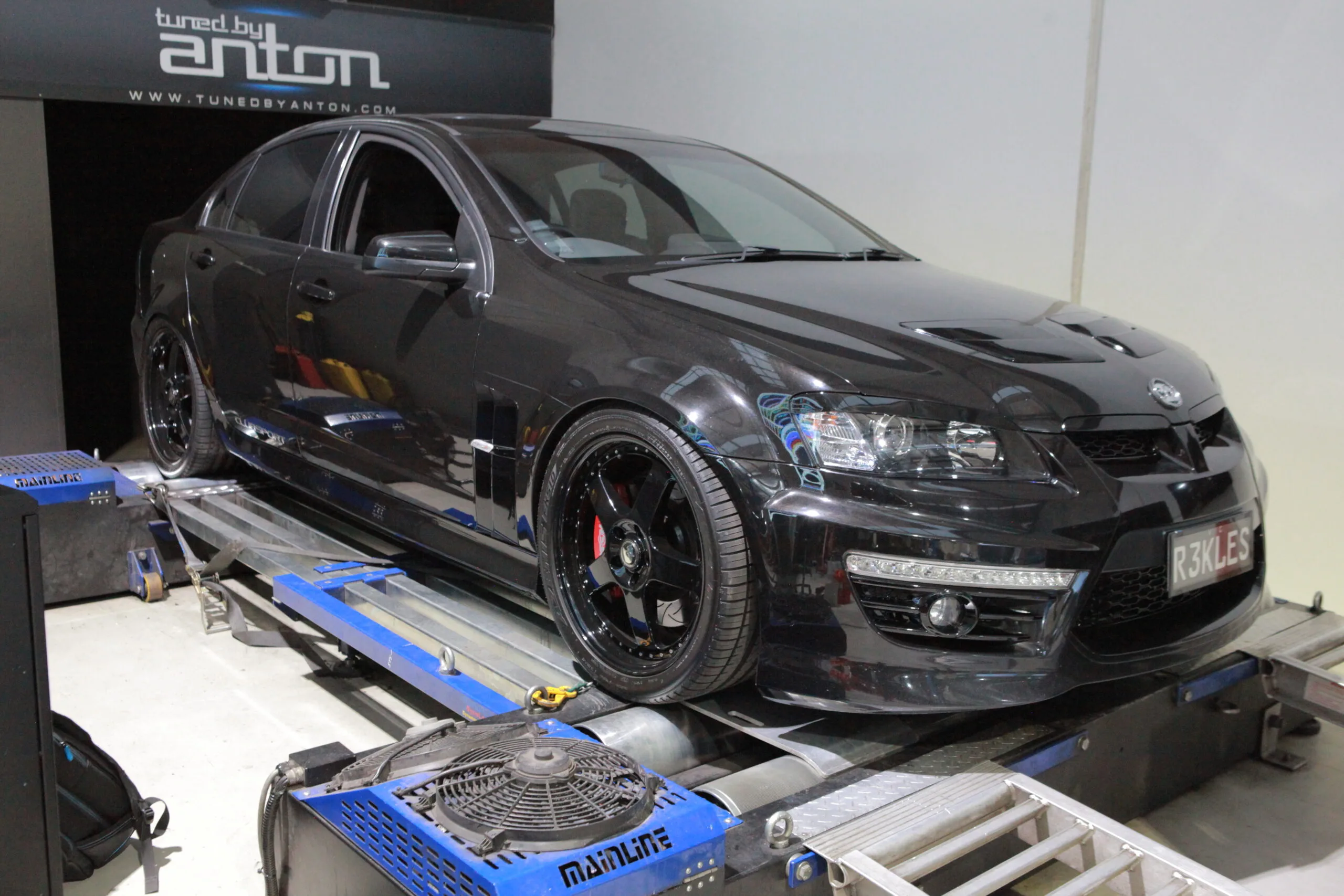 Motec M130 Plug in Kit- Holden VE Commodore