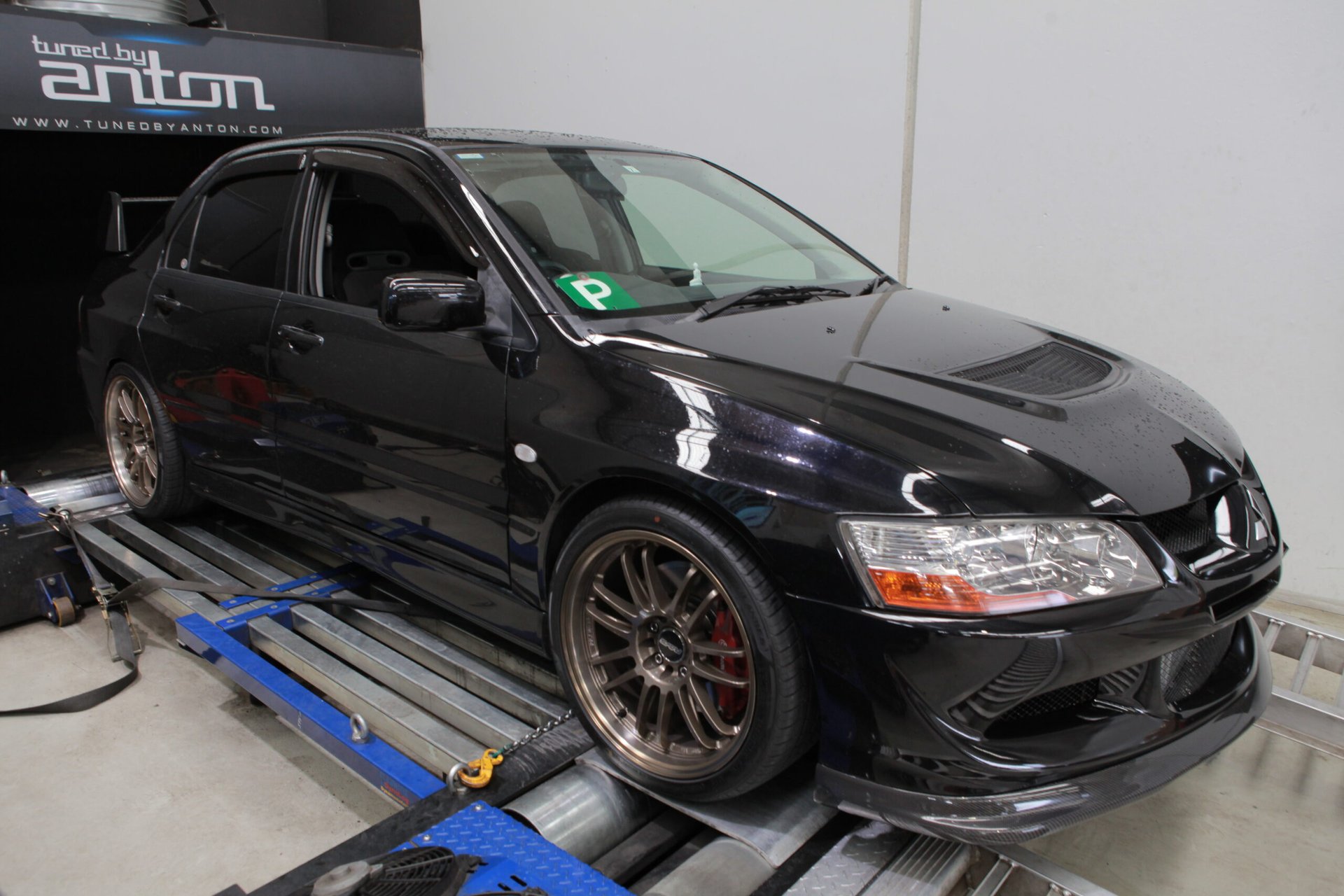 Mitsubishi EVO 8 — On the dyno
