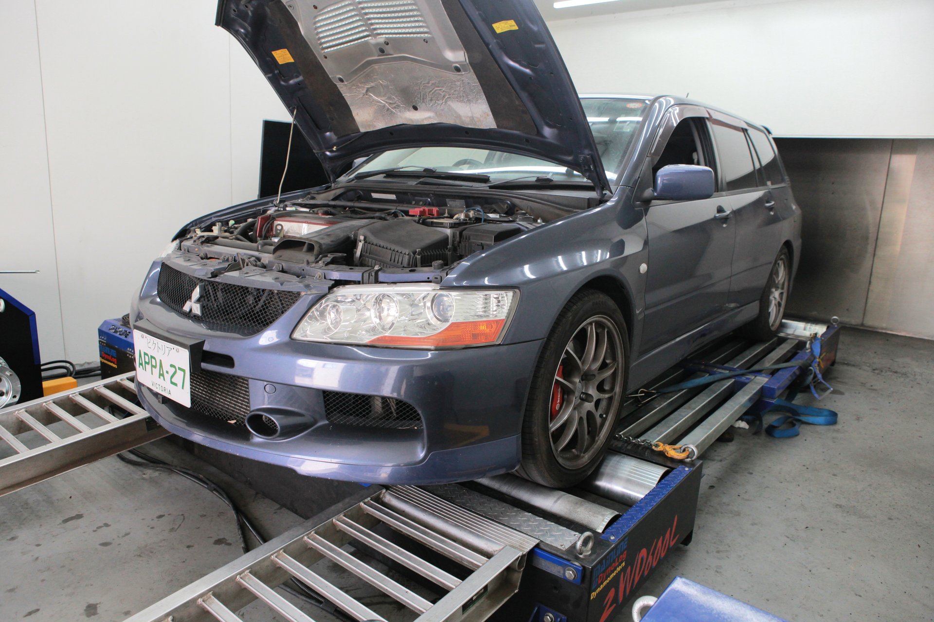 Mitsubishi Evo 9 Wagon — On the dyno