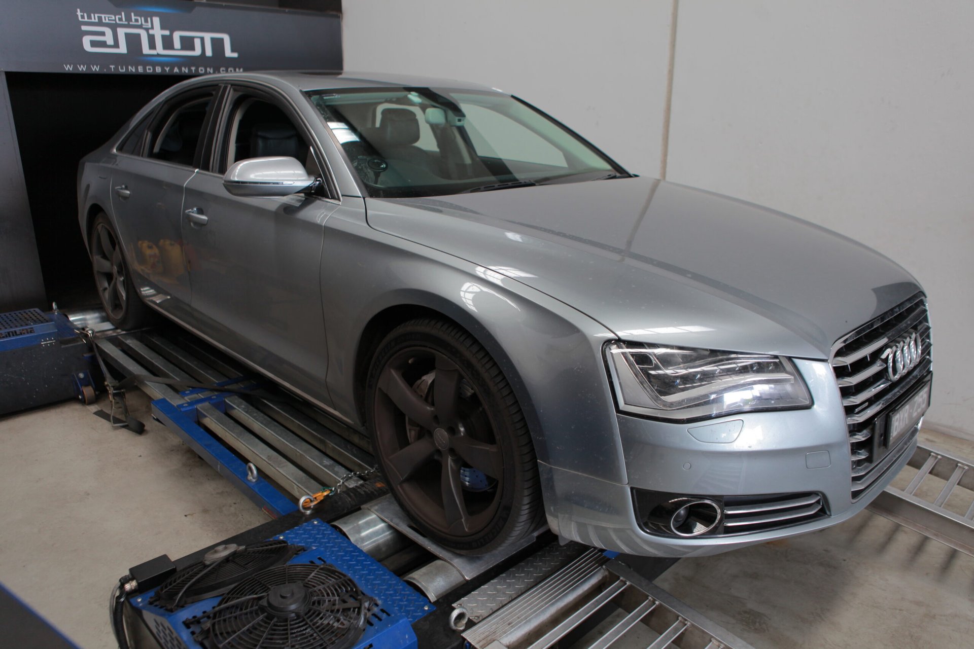 Audi A8 Stage 1