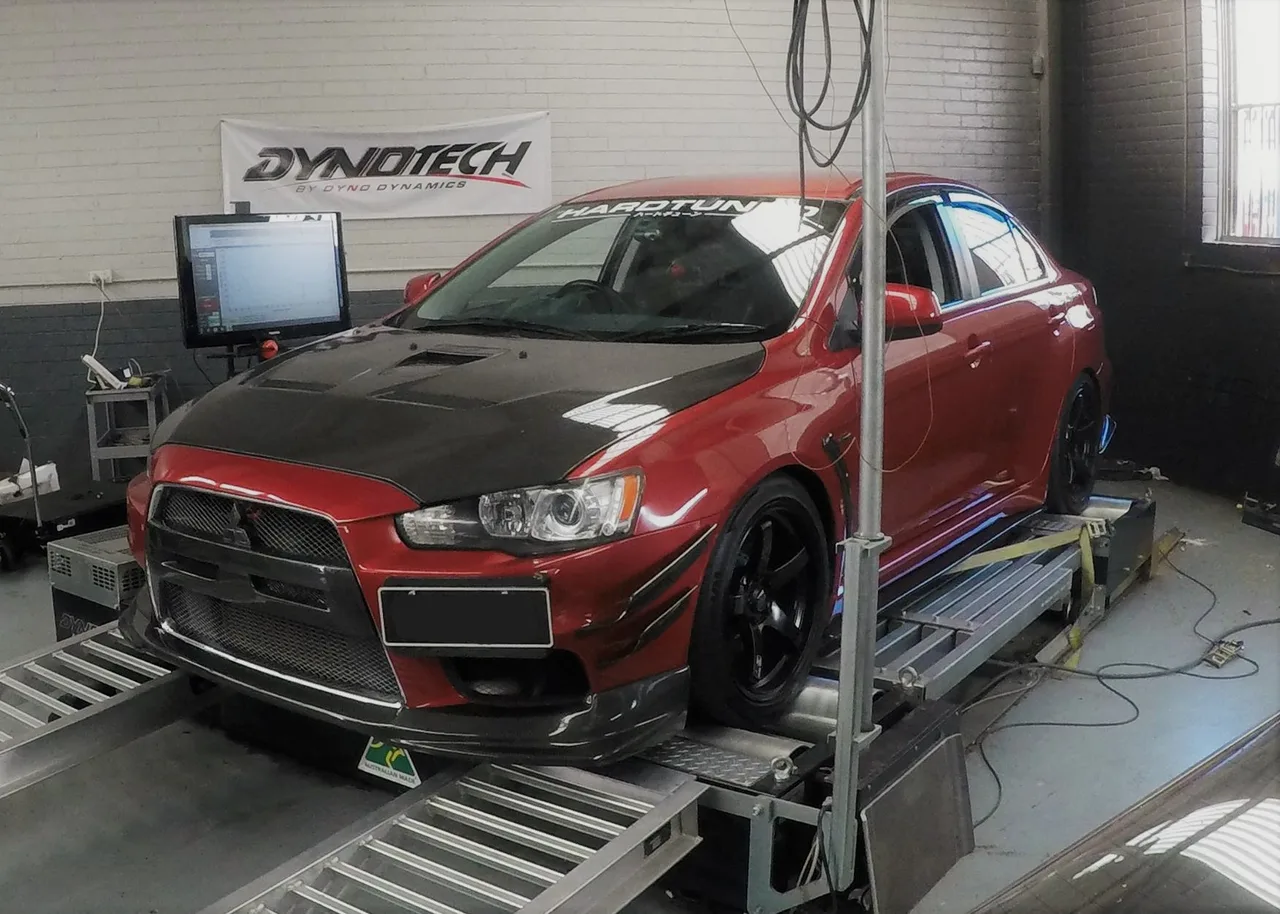 Mitsubishi Evolution 10 — On the dyno