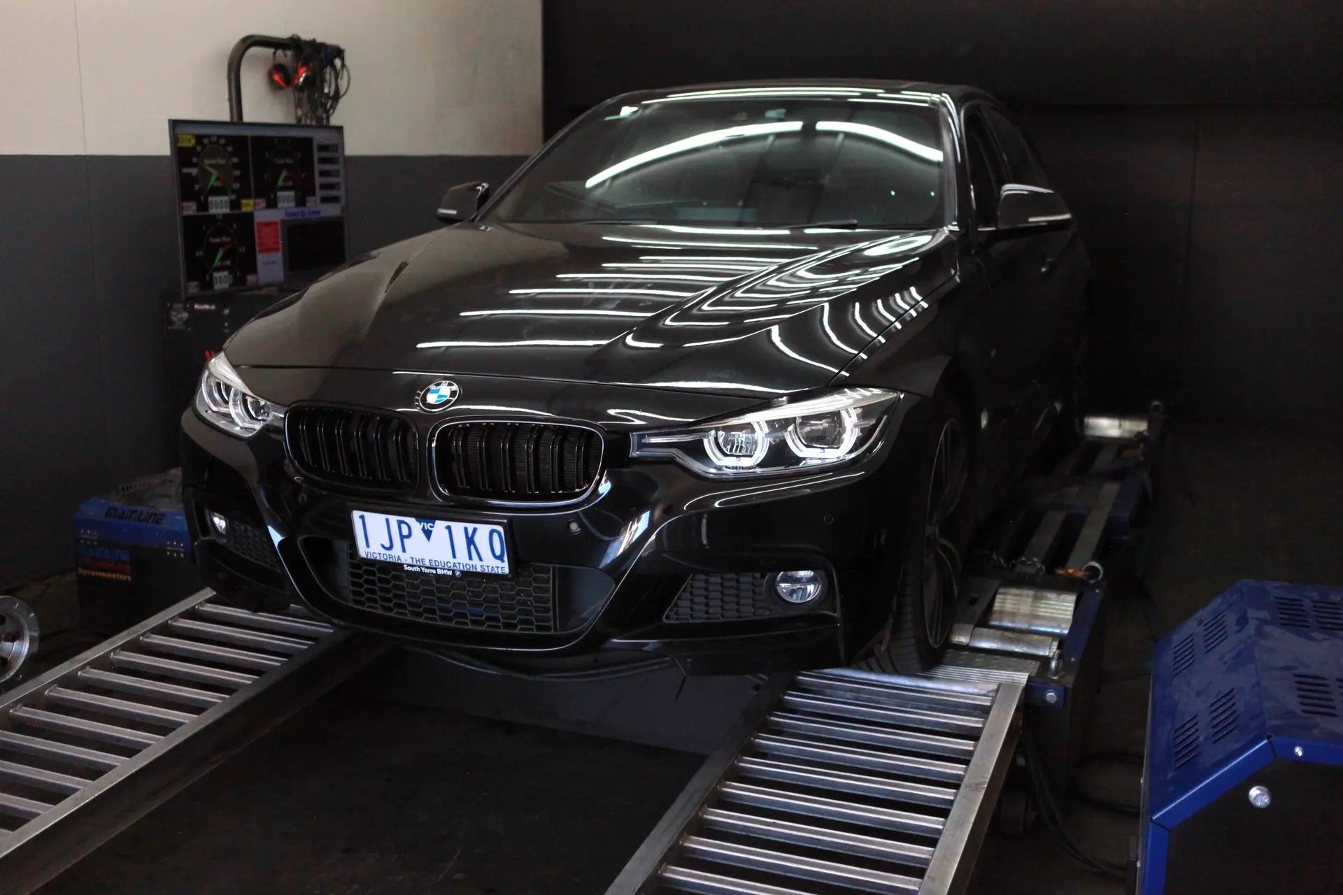 BMW 330i F30 Stage 2 — On the dyno