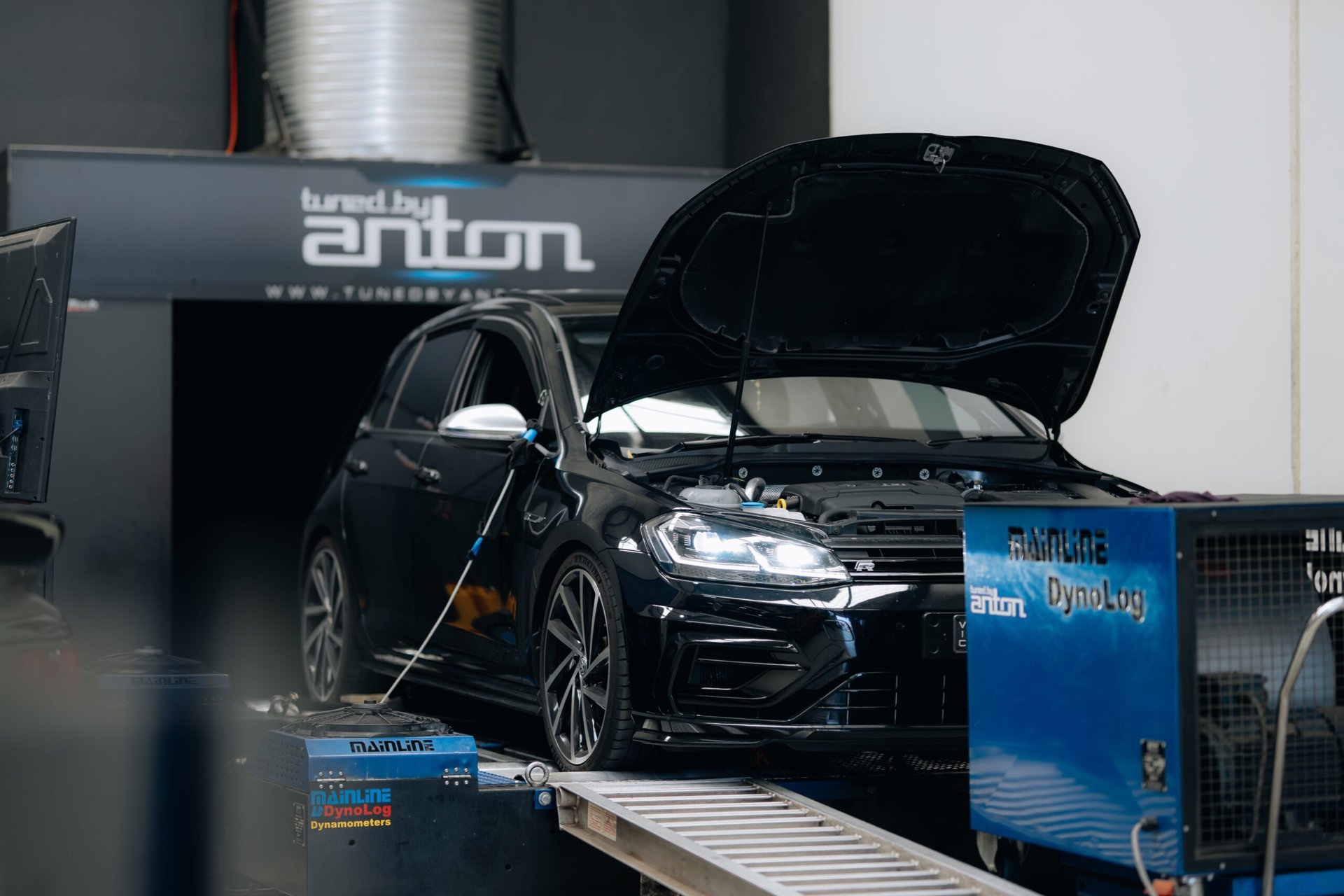 Volkswagen Golf MK7.5R Stage1 — On the dyno