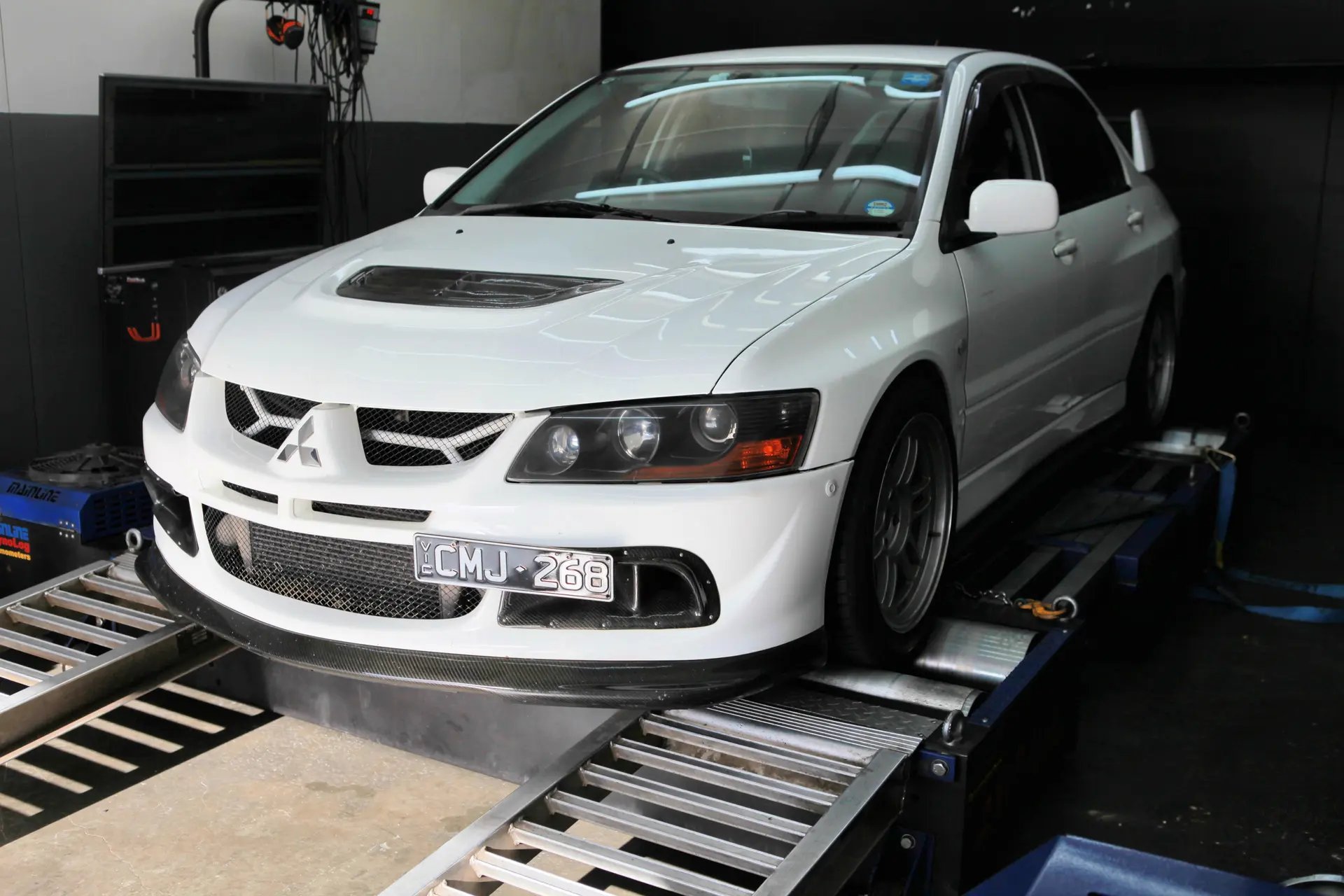 Mitsubishi Evo 7 with HKS 7460 & GSC S1 Cams