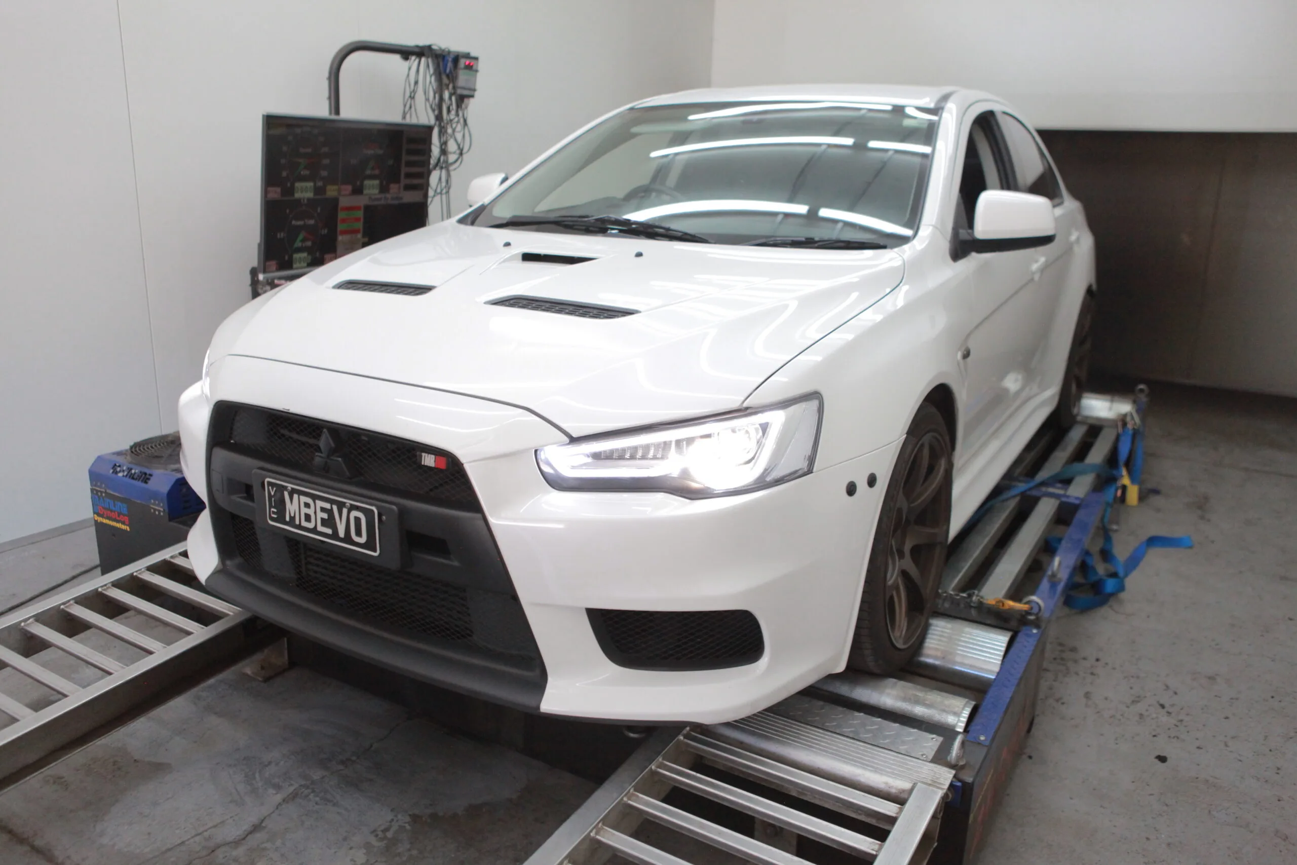 Mitsubishi Evo X - Emtron — On the dyno