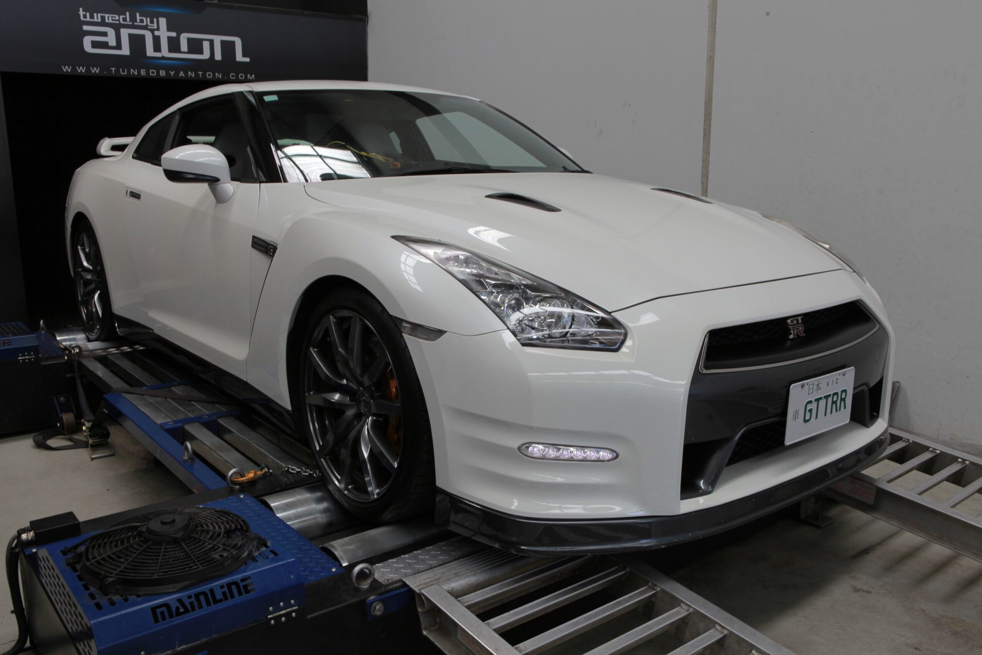Nissan GTR R35 - stock