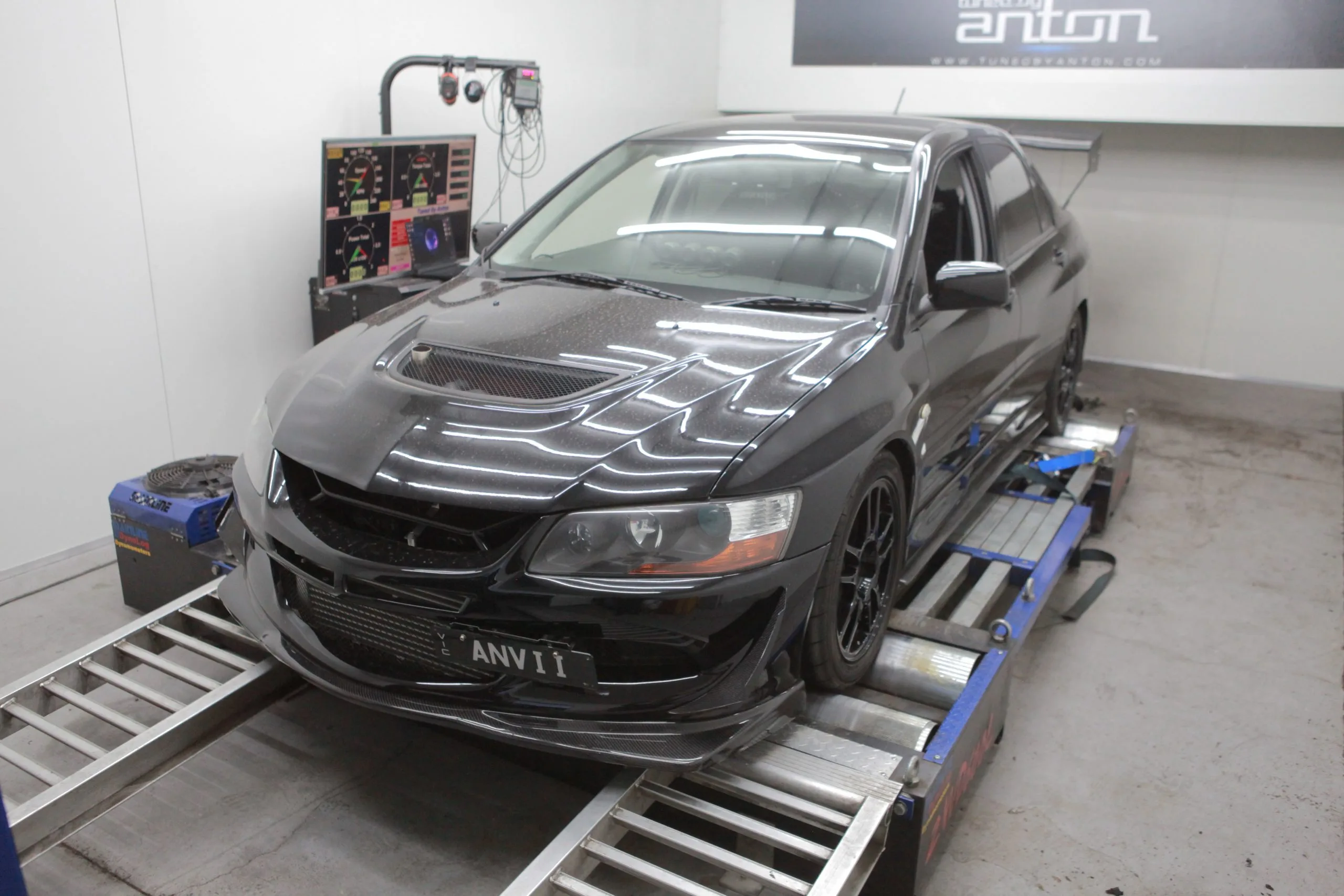 Mitsubishi Evo 8 — On the dyno