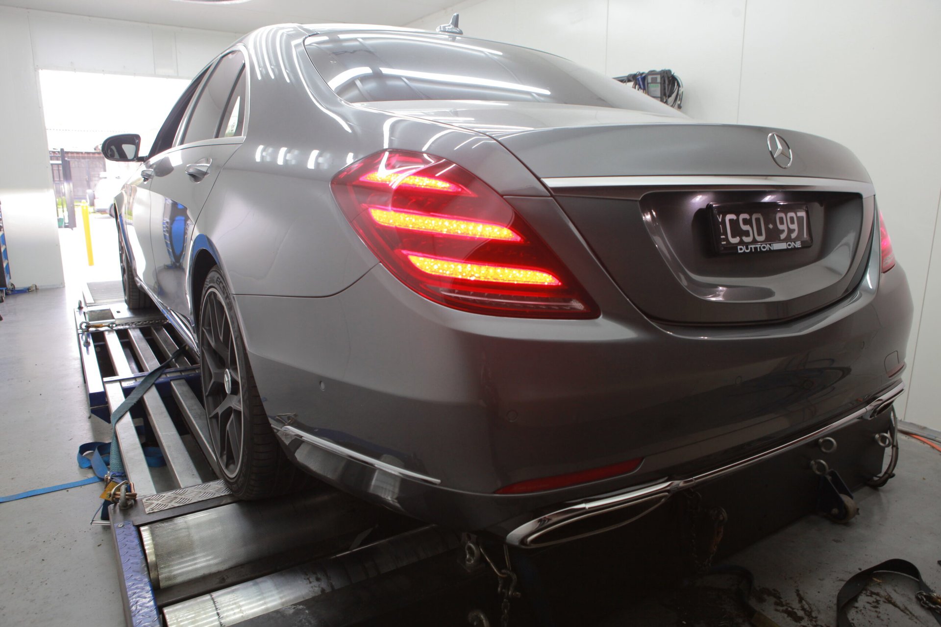 Mercedes S560 AMG - Stage 2 with Dump Valves
