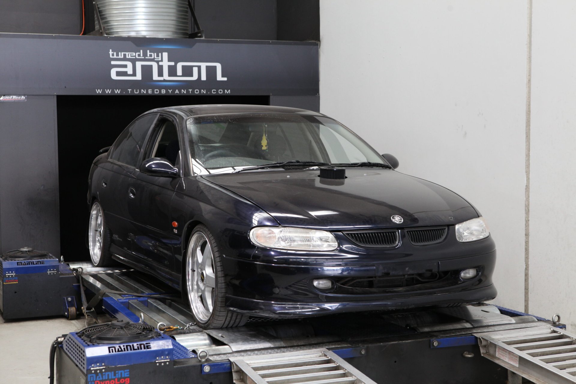 Holden Commodore VT