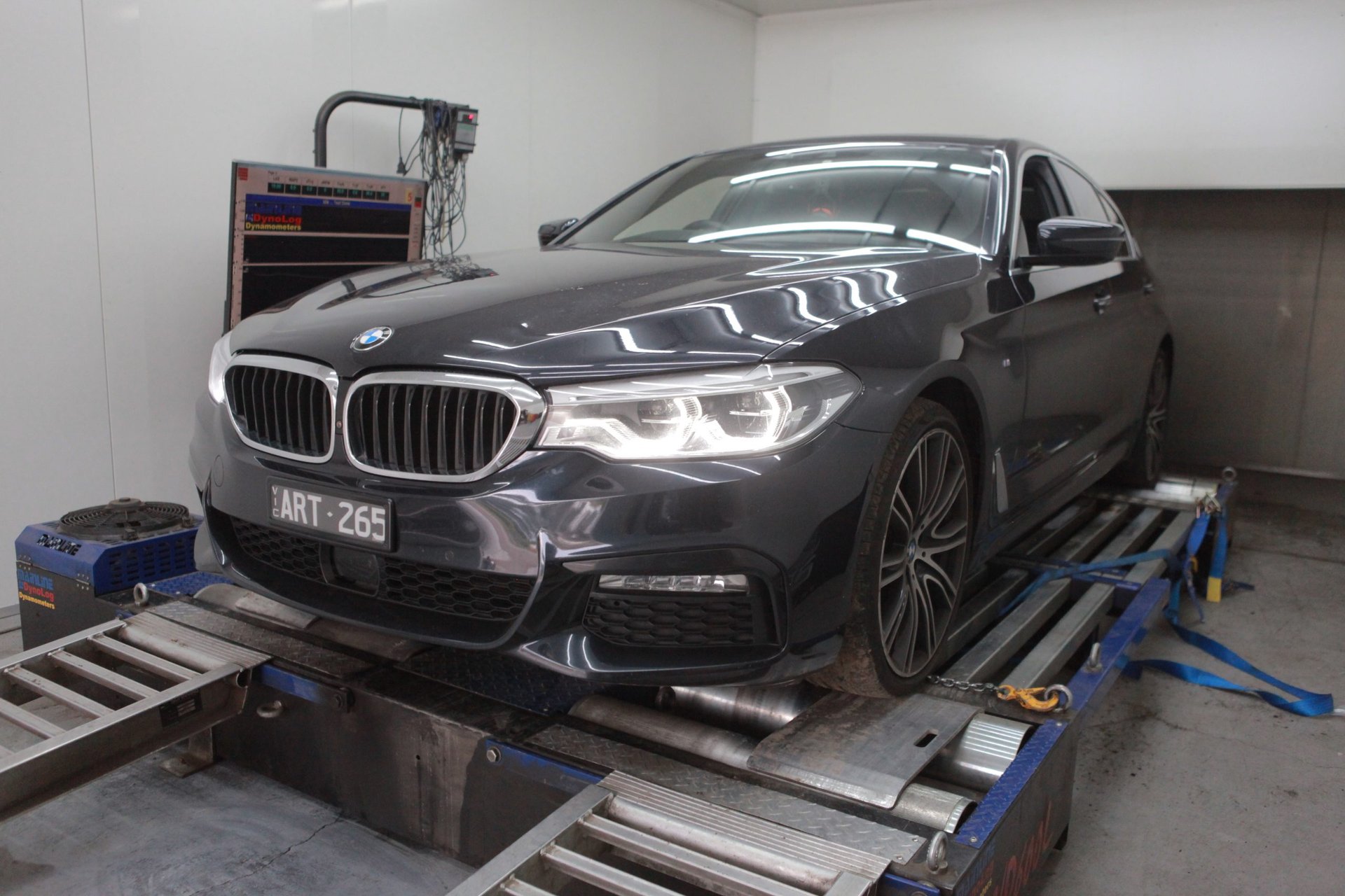 BMW 540i Stage 2 — On the dyno