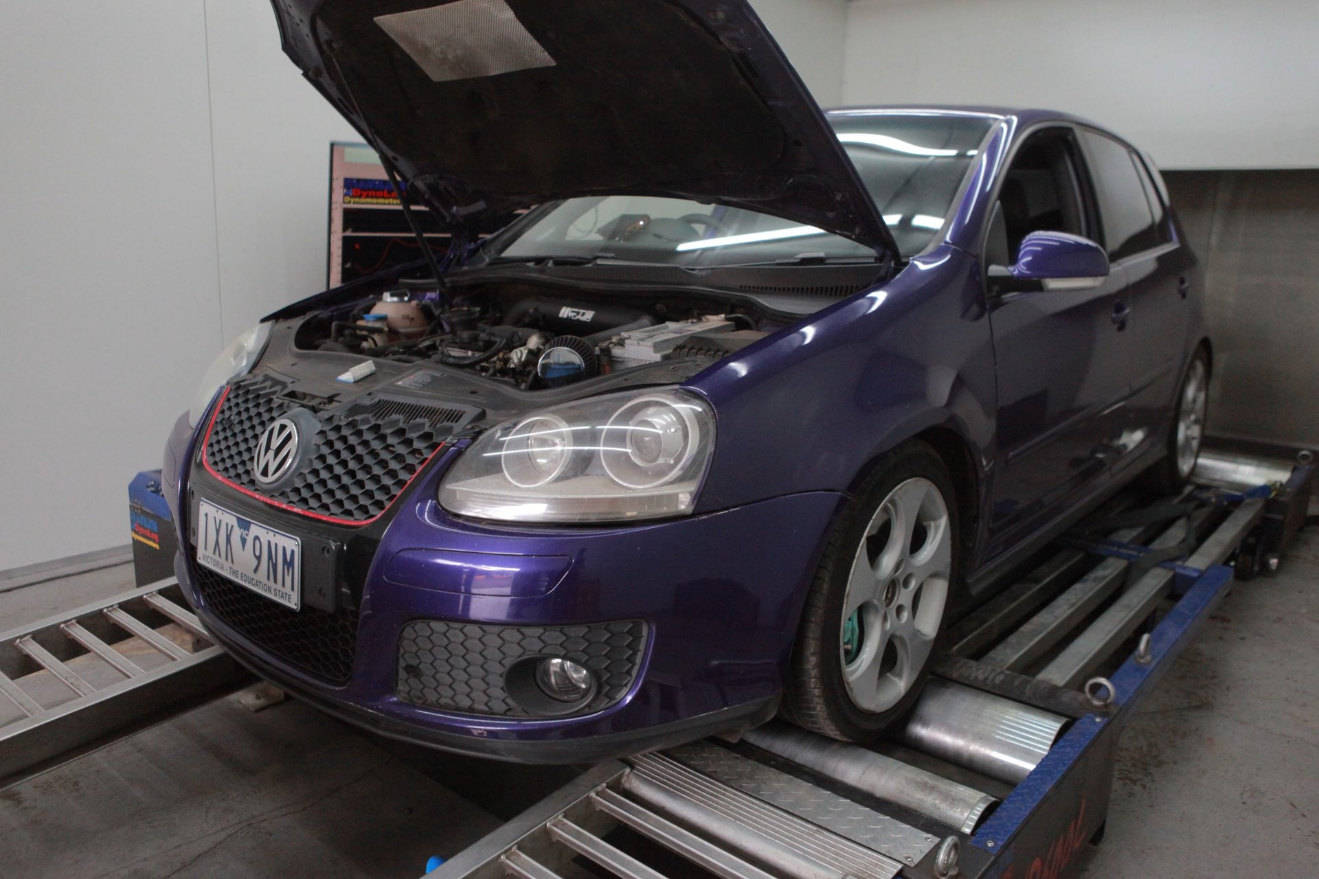Volkswagen Golf GTI MK5 Stage2 — On the dyno