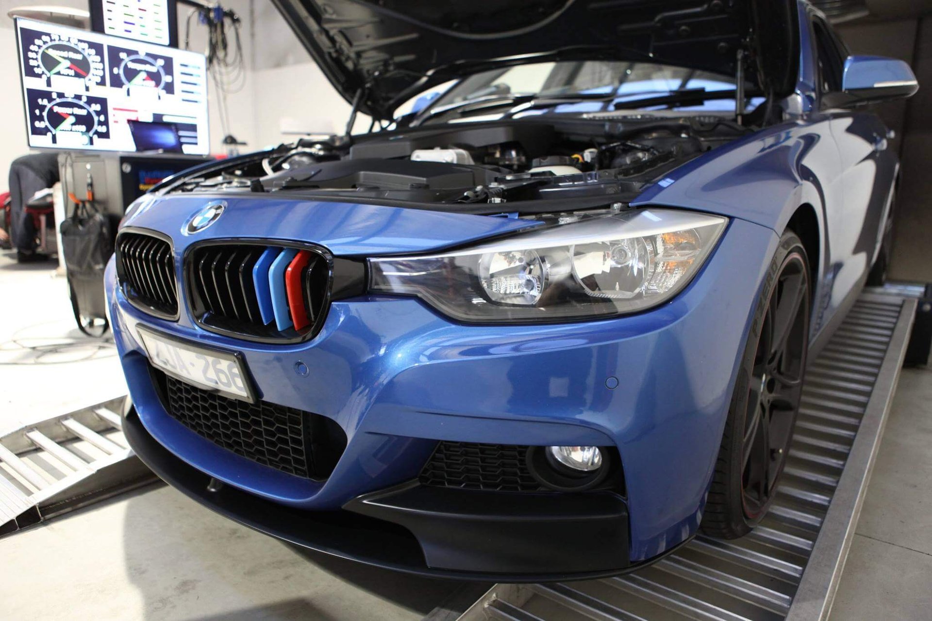 BMW 328i