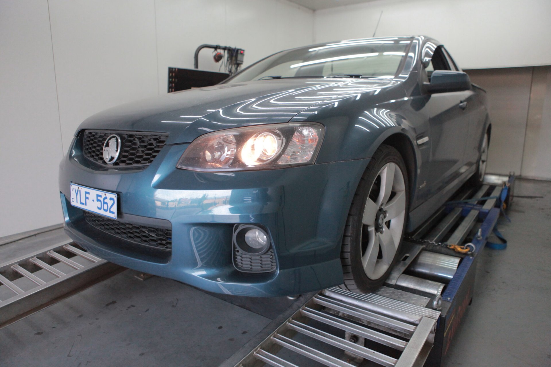 Holden VE SS — On the dyno