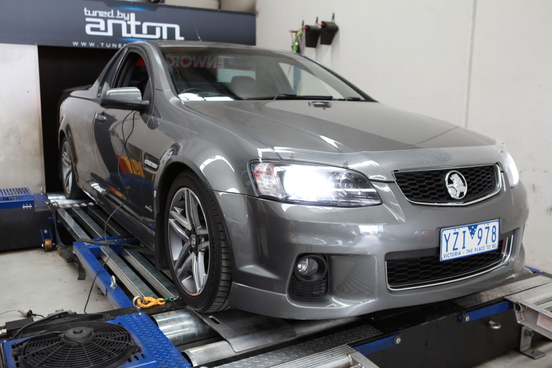 Holden Commodore SV6 — On the dyno