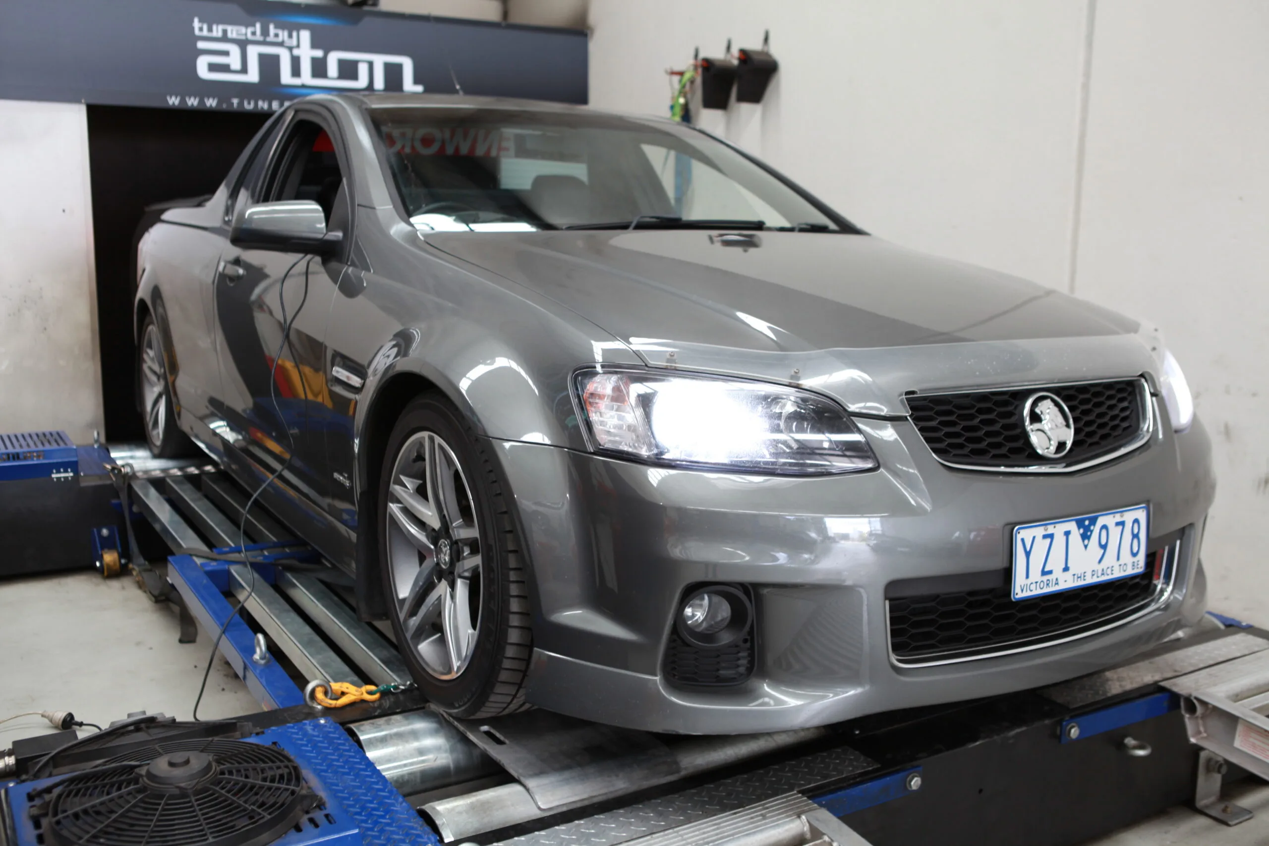 Holden Commodore SV6 — On the dyno