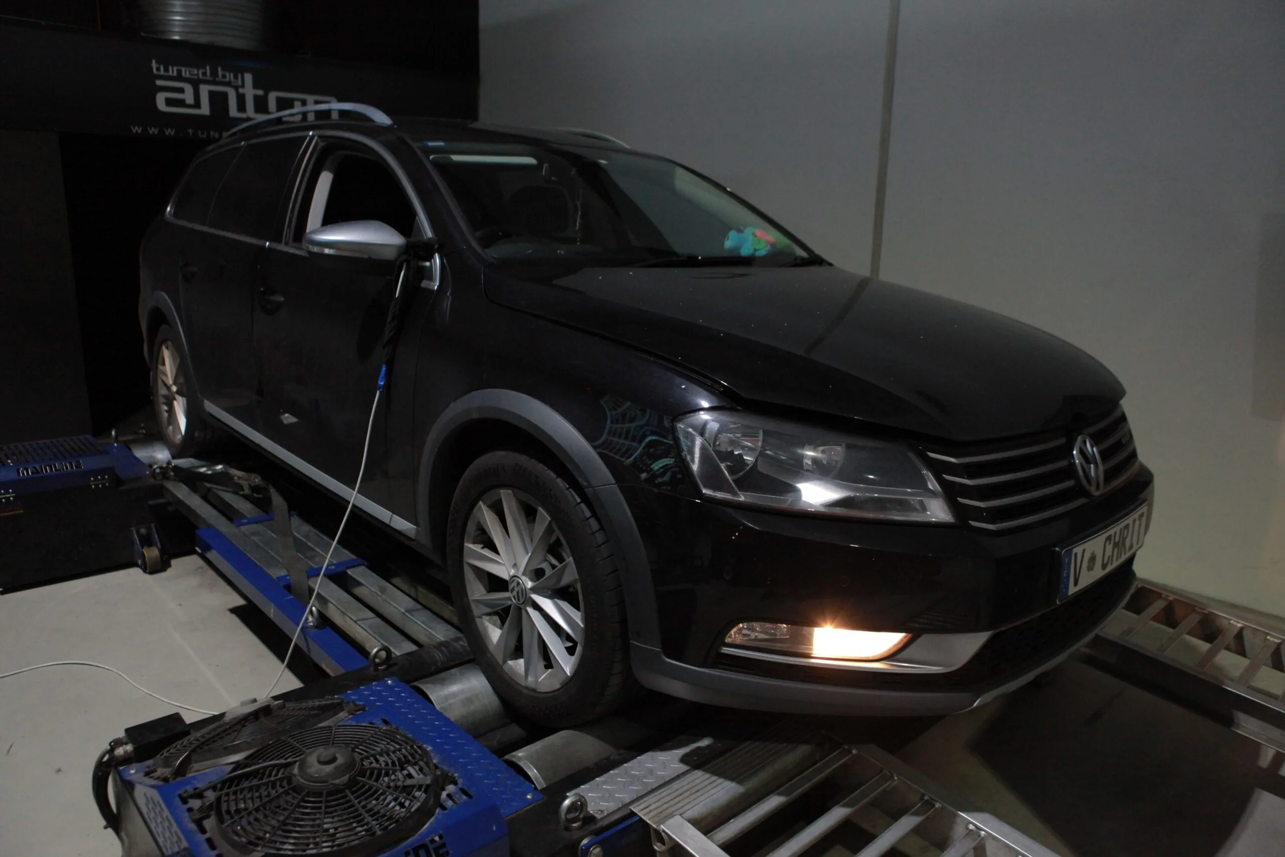 Volkswagen Passat Alltrack — On the dyno
