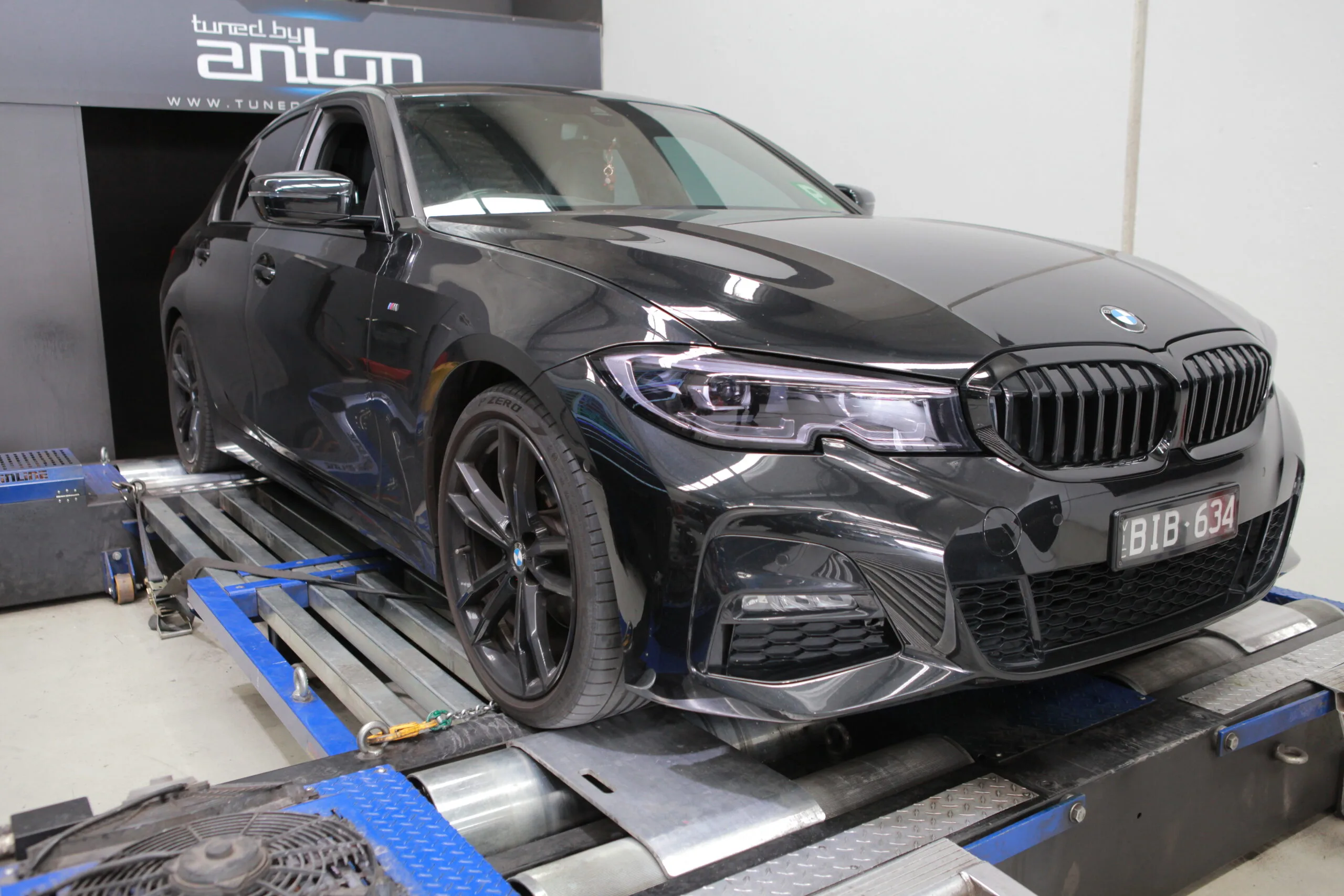 BMW 320i — On the dyno
