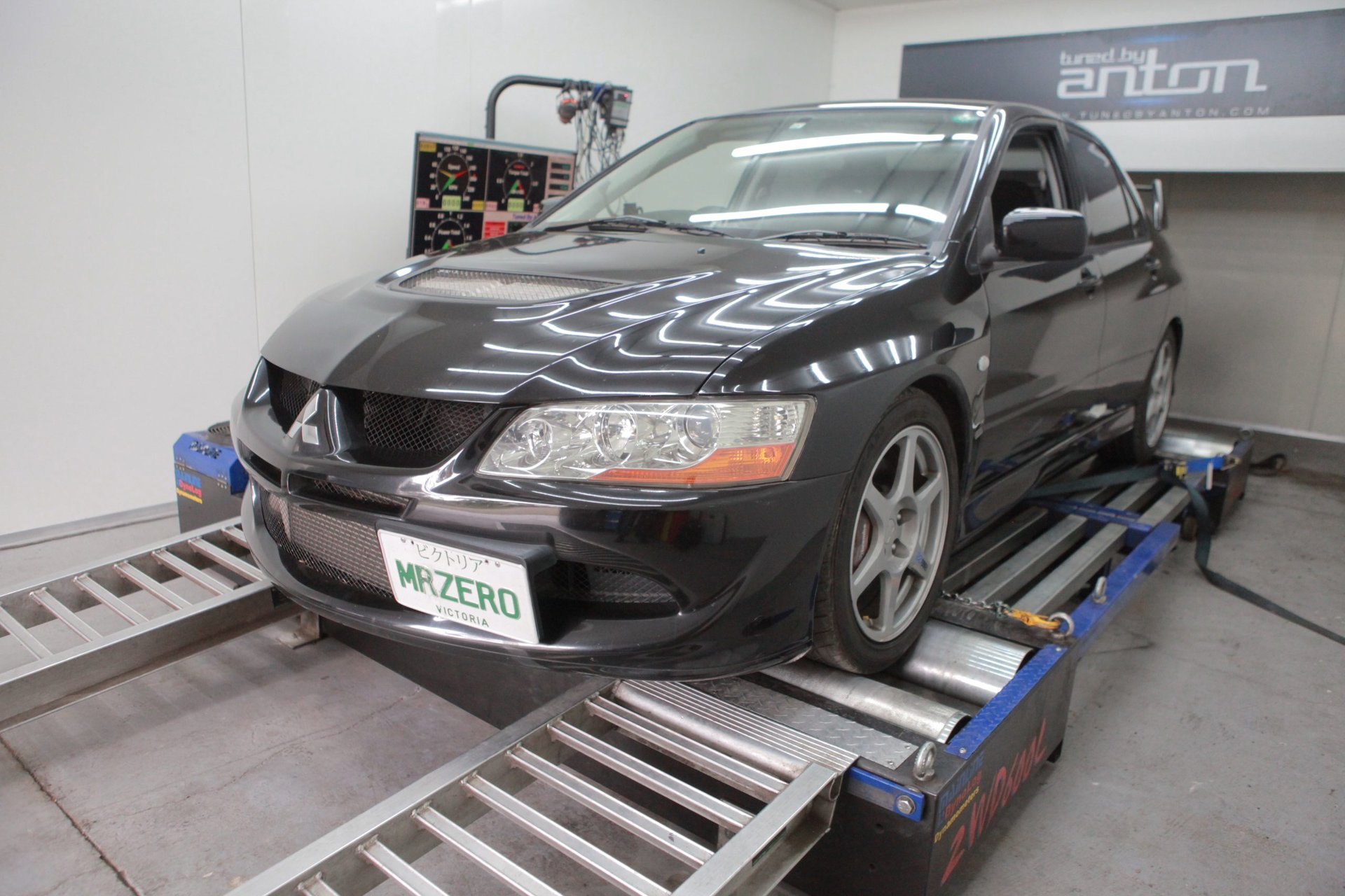 Mitsubishi Evo 8 Stage 1 — On the dyno