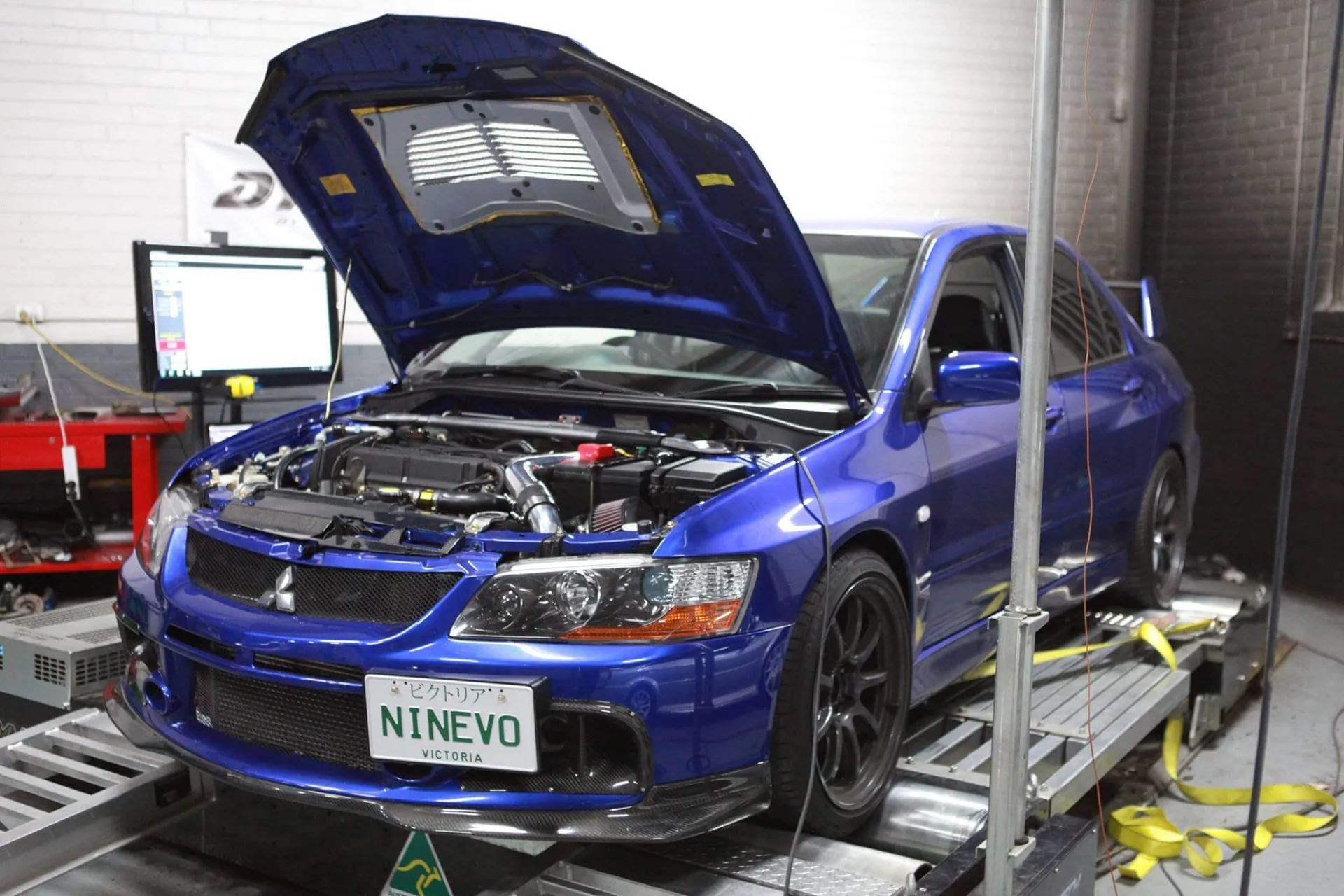 Mitsubishi Evolution 9 — On the dyno