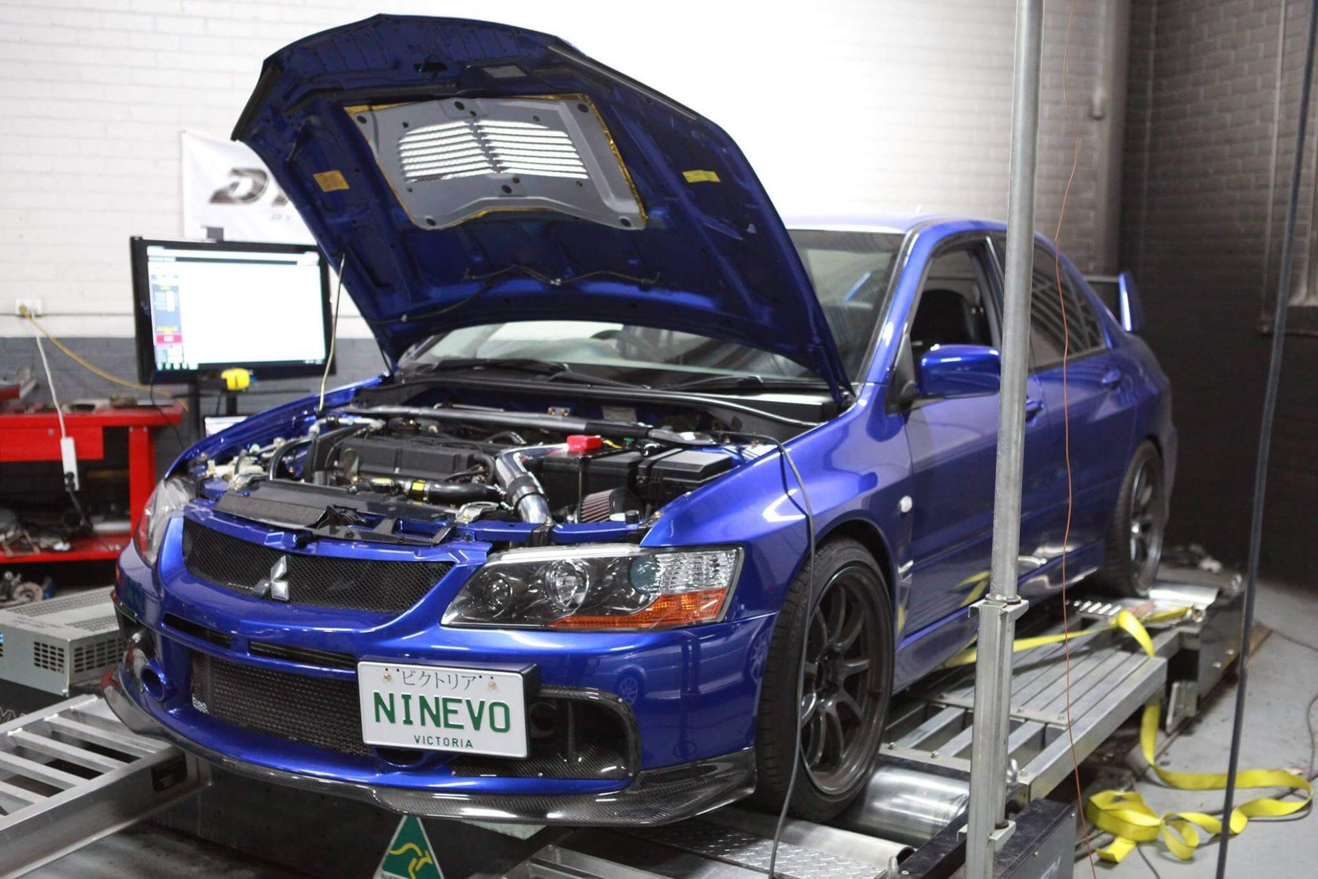 Mitsubishi Evolution 9
