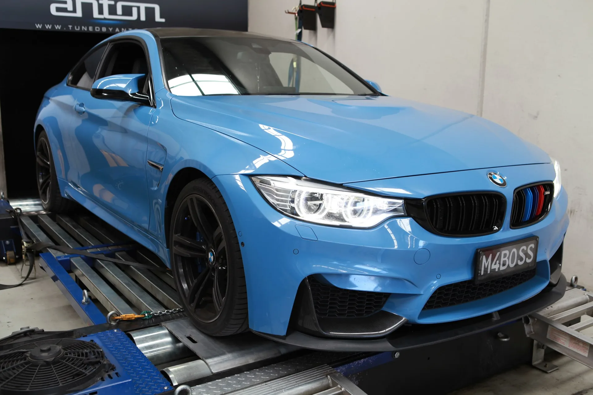 BMW M4 — On the dyno