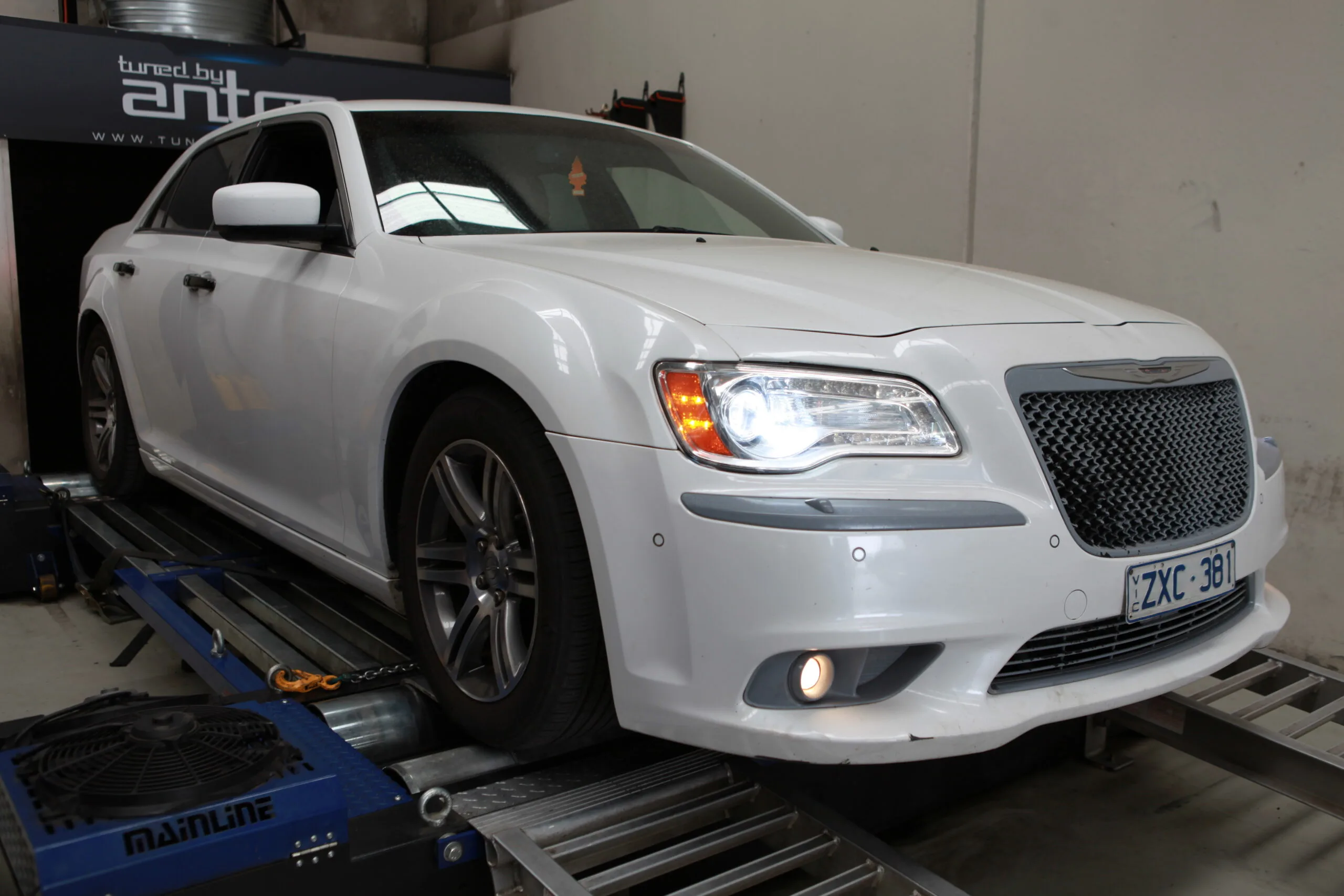 Chrysler 300C CRD — On the dyno