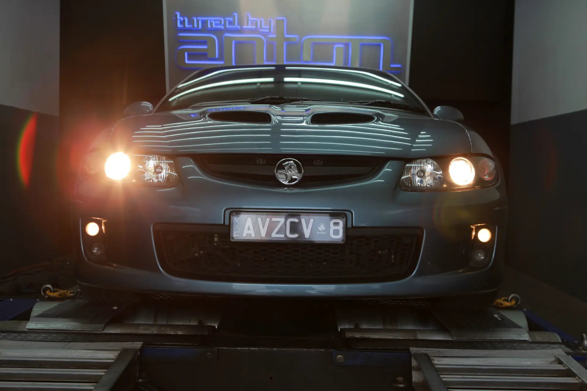 Holden Monaro CV8 Harrop HTV2300