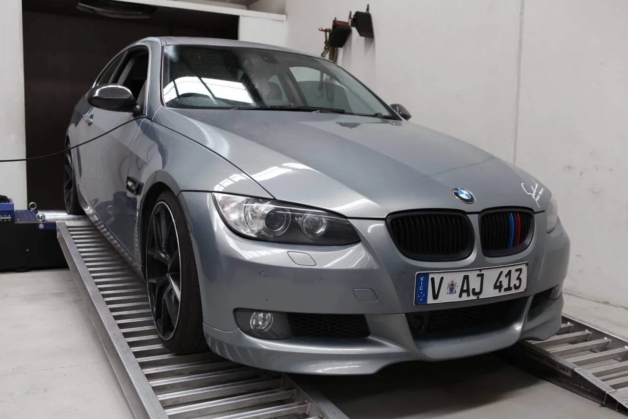 BMW 335i — On the dyno